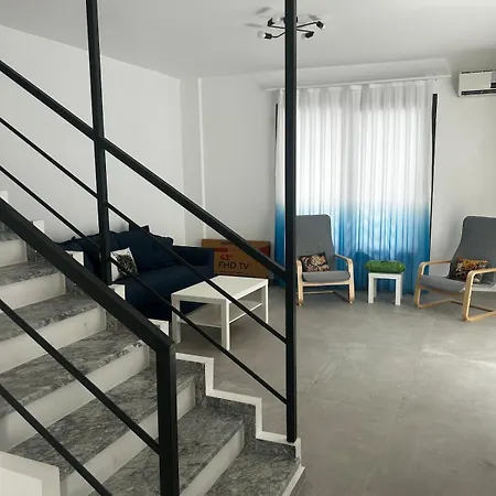Detached House With Courtyard, 50 M To The Semesterbostad Bodrum