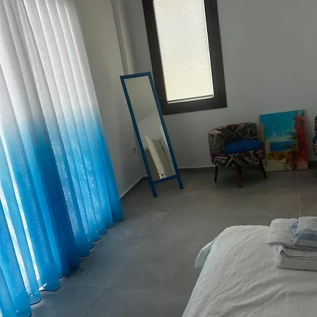 Detached House With Courtyard, 50 M To The Casa de Férias Bodrum